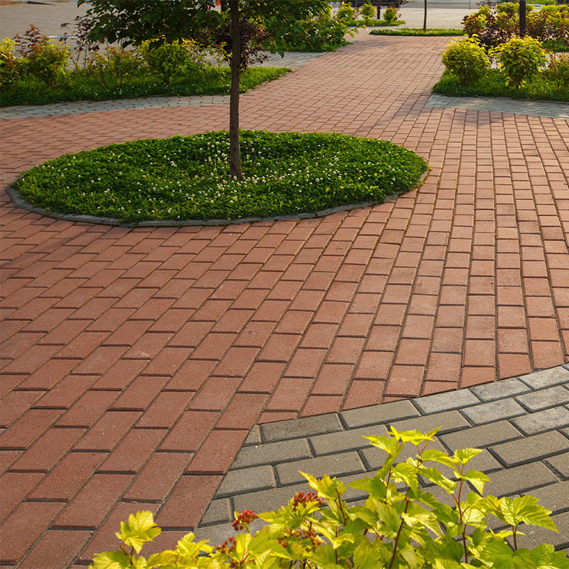 block paving with natural aspects