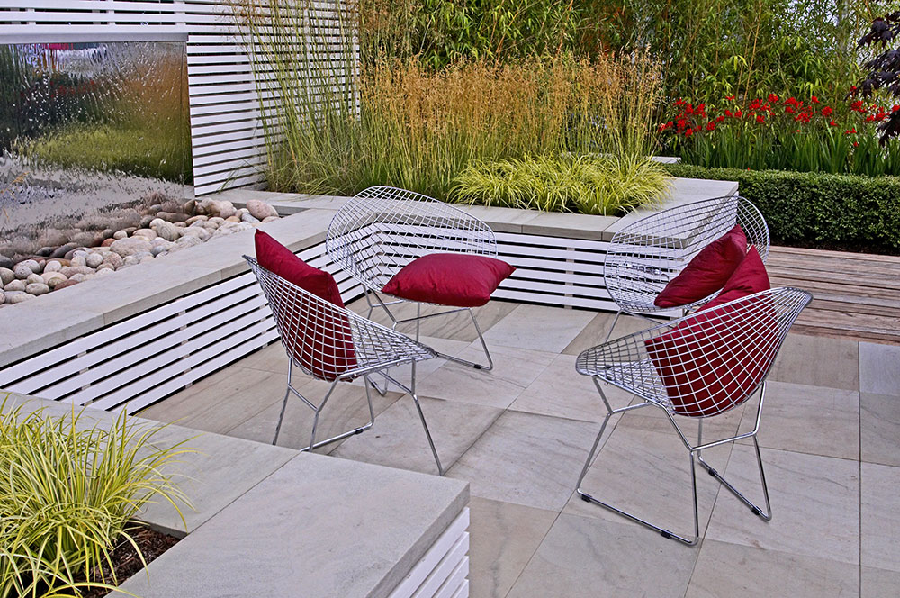 patio with modern chairs